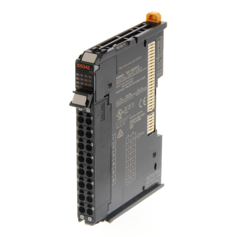 NX-ID5342 Omronのプログラム可能な論理のコントローラーPLCの拡張モジュール8のデジタルNPN 24 VDC NXシリーズをDC入力