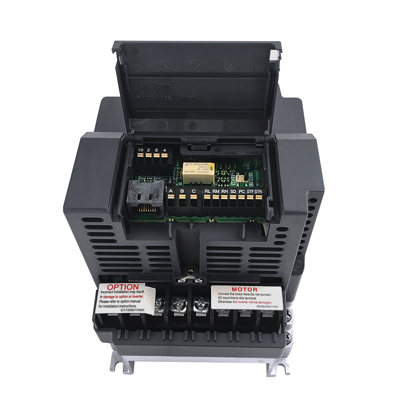 FR-CS84-160-60 FR-CS80シリーズ三相7.5KW小さい高性能インバーター