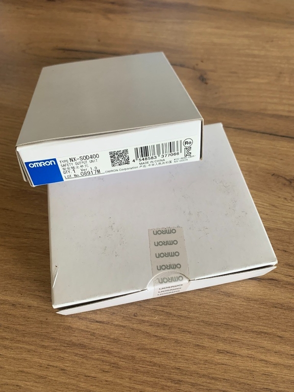 NX-SOD400 Omron NX ユニット 4 デジタル安全出力 PNP 24 VDC、12 mm 幅