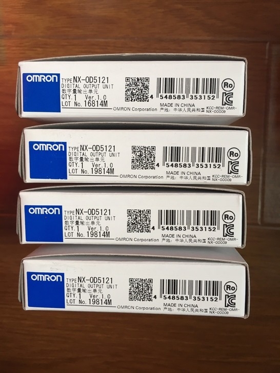 12 - 24V DC Omron PLC NX 16はデジタル トランジスター出力単位NX-OD5121を指す
