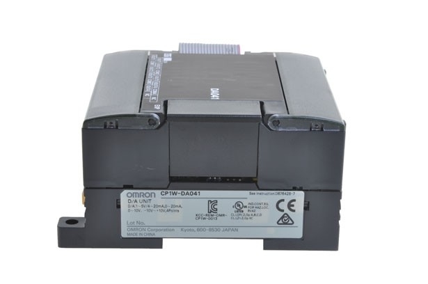 A/Dの単位のOmronのロボット工学のためのアナログ入力モジュールDINの柵CP1W-AD041