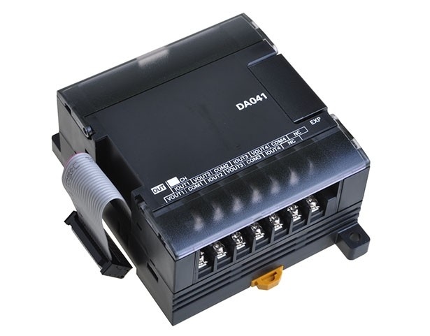 A/Dの単位のOmronのロボット工学のためのアナログ入力モジュールDINの柵CP1W-AD041